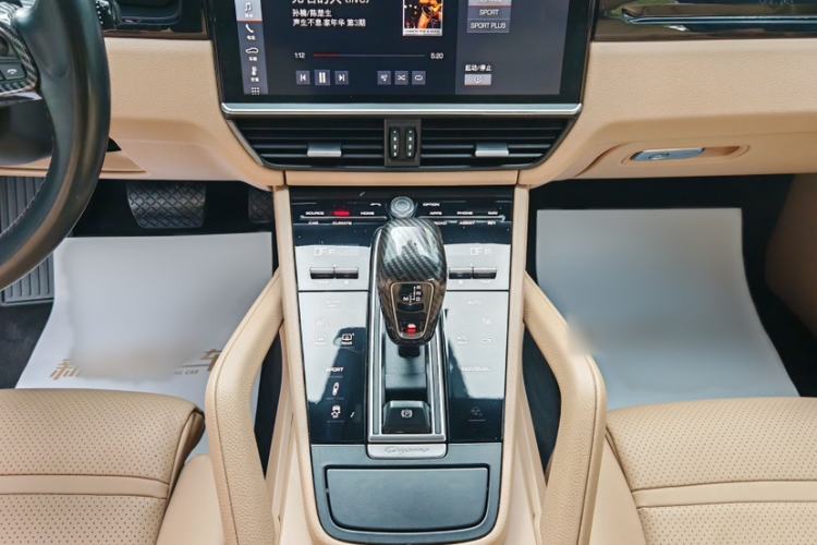 Used Porsche Cayenne 2018 Cayenne 3.0T Interior 4