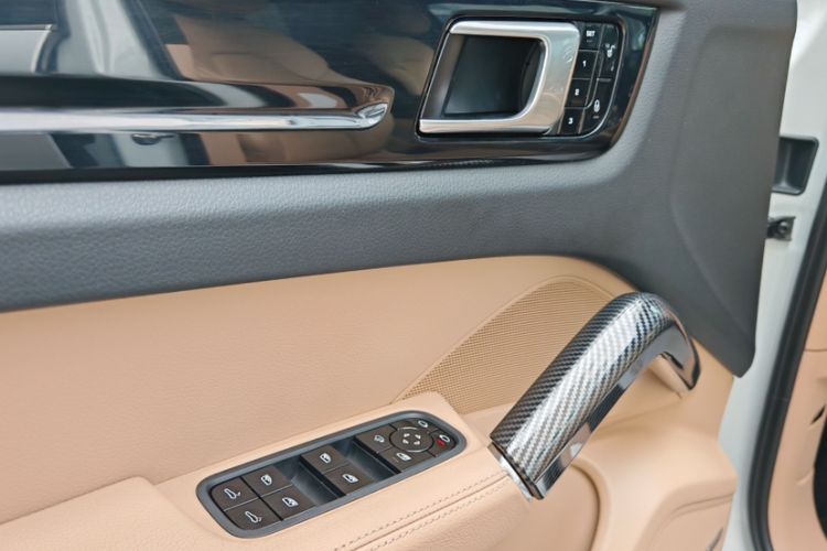 Used Porsche Cayenne 2018 Cayenne 3.0T Interior 6