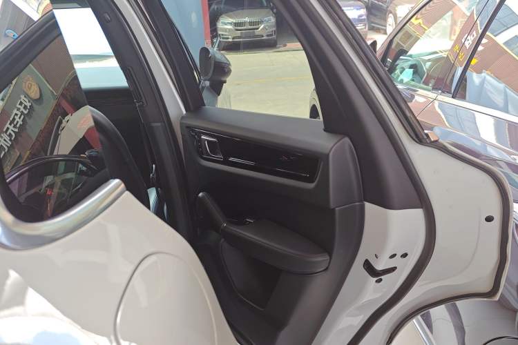 Used Porsche Cayenne 2018 Cayenne 3.0T Interior 6
