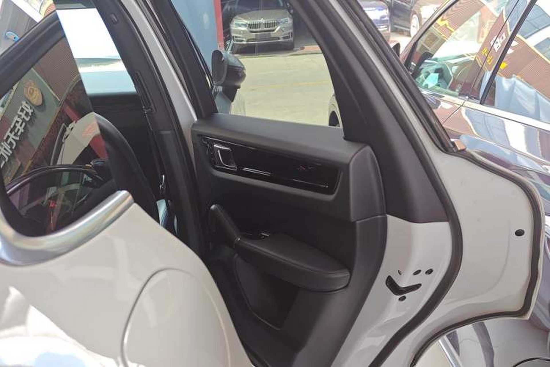 Used Porsche Cayenne 2018 Cayenne 3.0T Interior 6