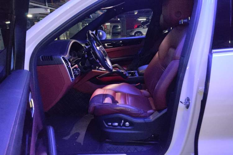 Used Porsche Cayenne 2018 Cayenne 3.0T Left Front Seat