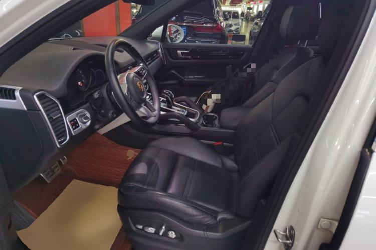 Used Porsche Cayenne 2018 Cayenne 3.0T Left Front Seat