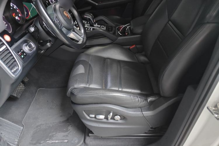 Used Porsche Cayenne 2018 Cayenne 3.0T Left Front Seat