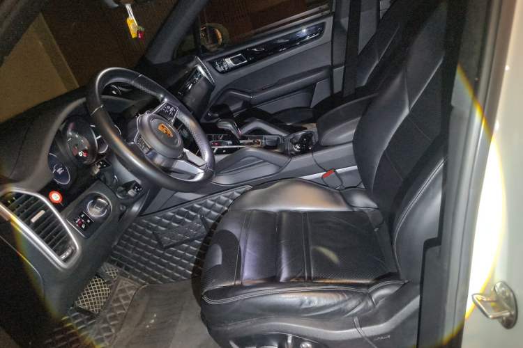 Used Porsche Cayenne 2018 Cayenne 3.0T Left Front Seat