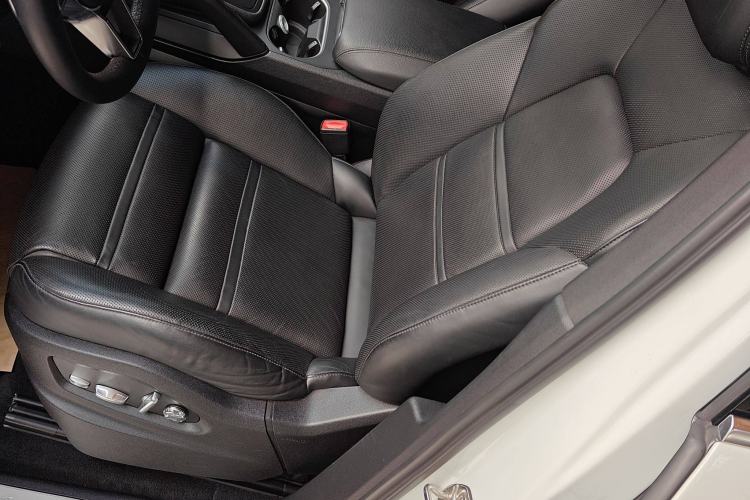 Used Porsche Cayenne 2018 Cayenne 3.0T Left Front Seat