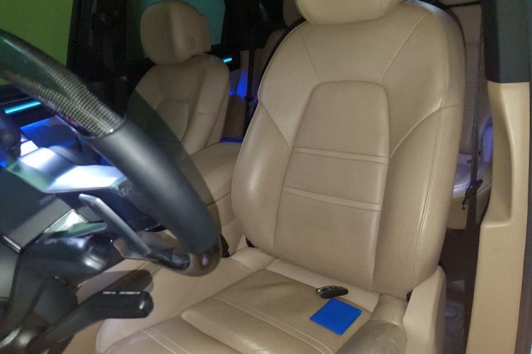 Used Porsche Cayenne 2018 Cayenne 3.0T Left Front Seat