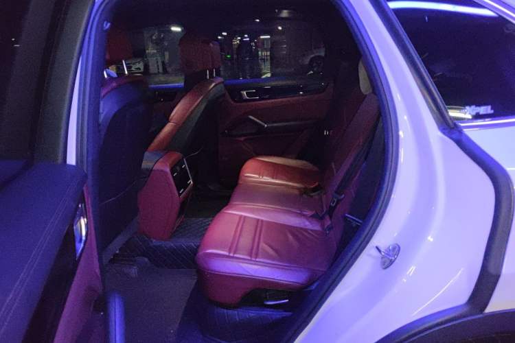 Used Porsche Cayenne 2018 Cayenne 3.0T Left Rear Seat