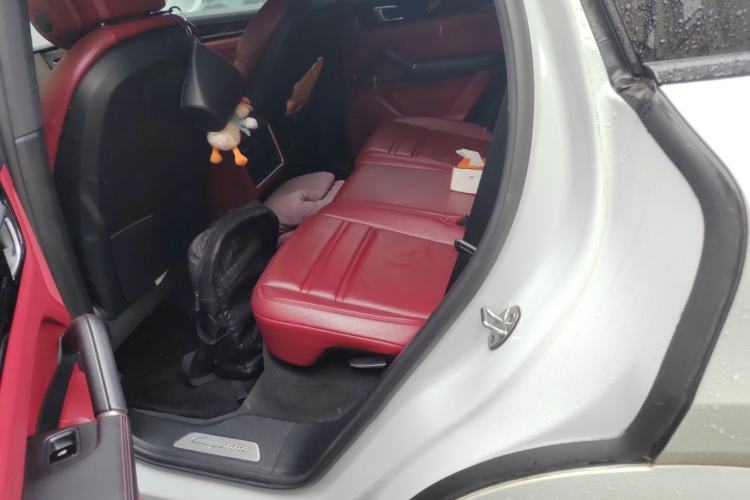 Used Porsche Cayenne 2018 Cayenne 3.0T Left Rear Seat