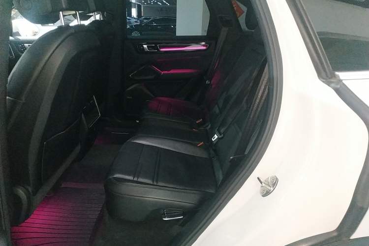 Used Porsche Cayenne 2018 Cayenne 3.0T Left Rear Seat