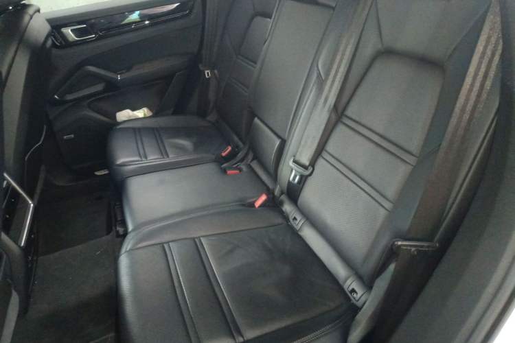 Used Porsche Cayenne 2018 Cayenne 3.0T Left Rear Seat