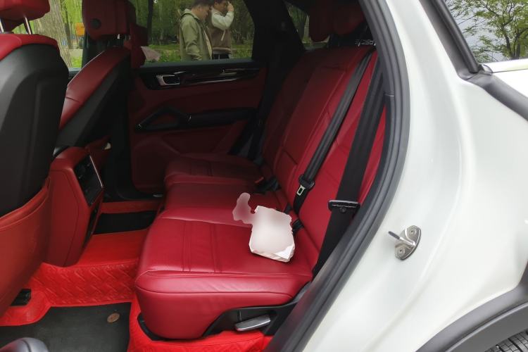 Used Porsche Cayenne 2018 Cayenne 3.0T Left Rear Seat