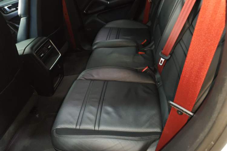 Used Porsche Cayenne 2018 Cayenne 3.0T Left Rear Seat