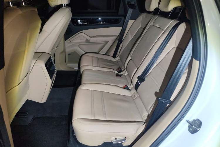 Used Porsche Cayenne 2018 Cayenne 3.0T Left Rear Seat