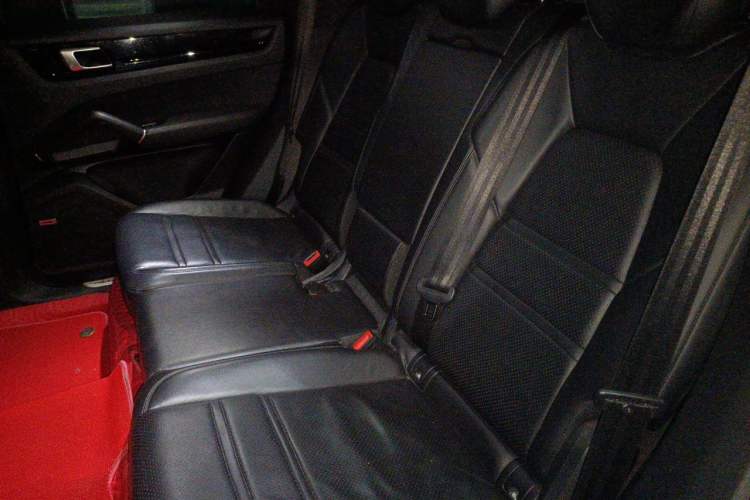 Used Porsche Cayenne 2018 Cayenne 3.0T Left Rear Seat