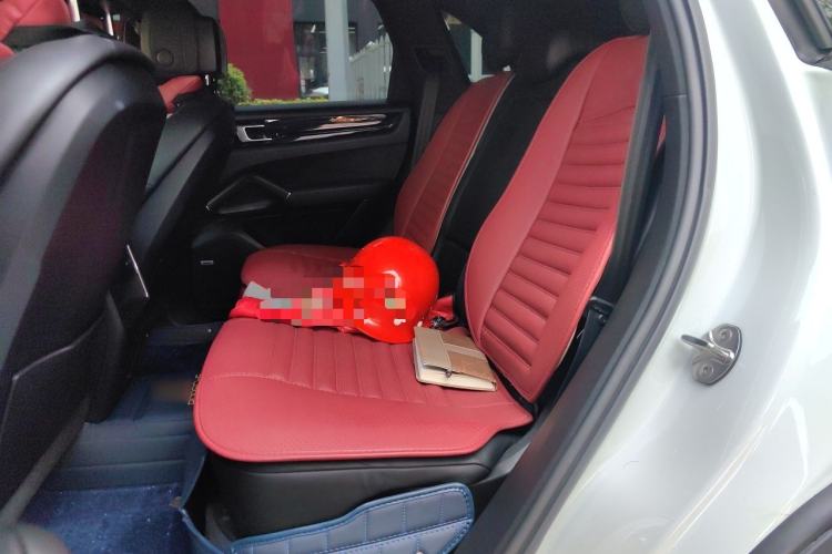 Used Porsche Cayenne 2018 Cayenne 3.0T Left Rear Seat