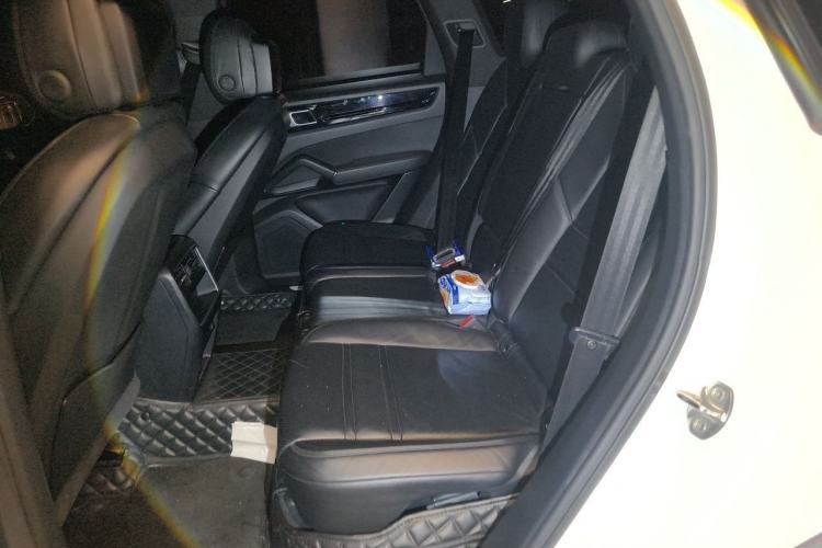 Used Porsche Cayenne 2018 Cayenne 3.0T Left Rear Seat
