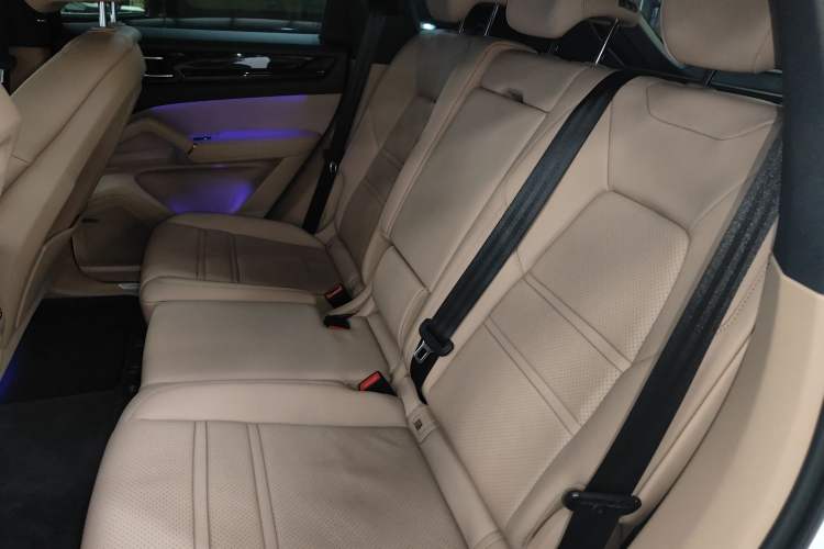 Used Porsche Cayenne 2018 Cayenne 3.0T Left Rear Seat