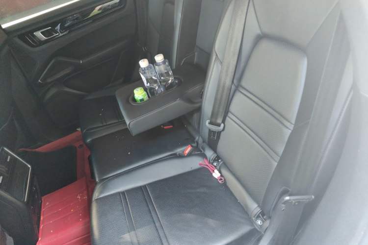 Used Porsche Cayenne 2018 Cayenne 3.0T Left Rear Seat