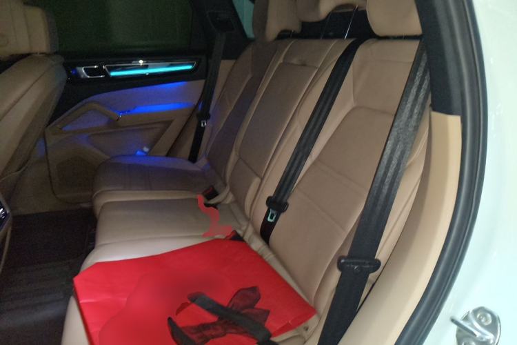Used Porsche Cayenne 2018 Cayenne 3.0T Left Rear Seat