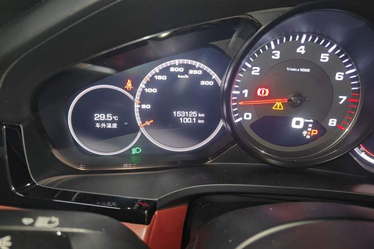 Used Porsche Cayenne 2018 Cayenne S 2.9T Odometer Close Up