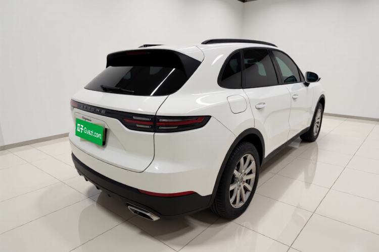 Used Porsche Cayenne 2018 Cayenne 3.0T Rear Right 45 Deg