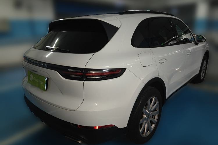 Used Porsche Cayenne 2018 Cayenne 3.0T Rear Right 45 Deg