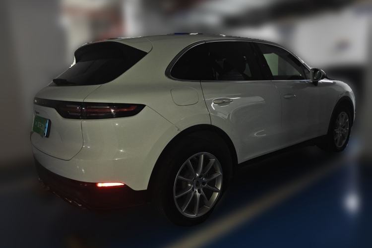 Used Porsche Cayenne 2018 Cayenne 3.0T Rear Right 45 Deg