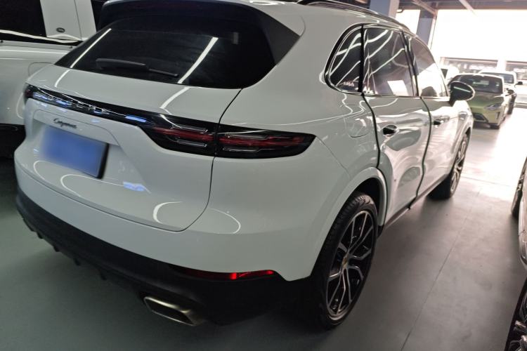 Used Porsche Cayenne 2018 Cayenne 3.0T Rear Right 45 Deg
