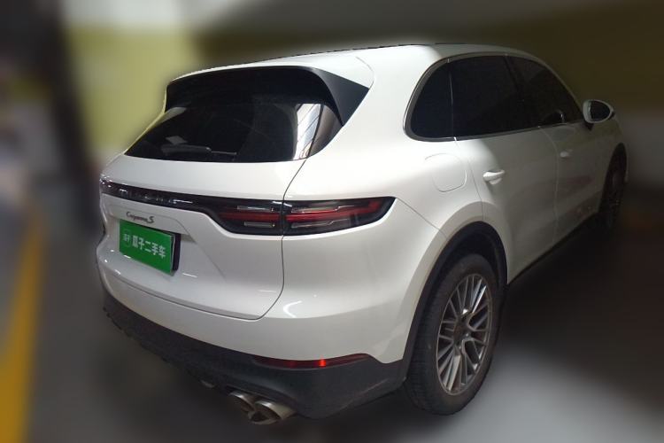 Used Porsche Cayenne 2018 Cayenne 3.0T Rear Right 45 Deg