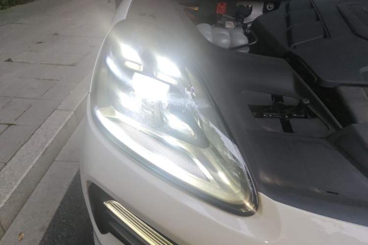 Used Porsche Cayenne 2018 Cayenne 3.0T Right Front Headlight