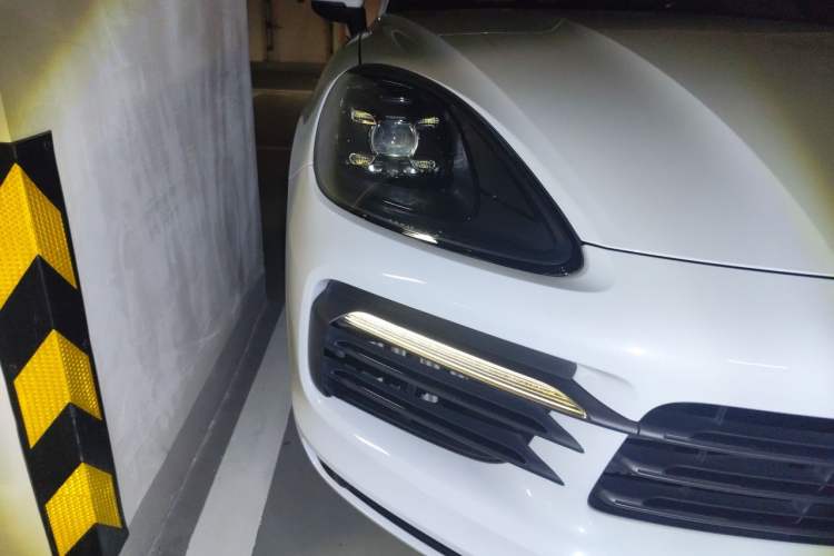Used Porsche Cayenne 2018 Cayenne 3.0T Right Front Headlight