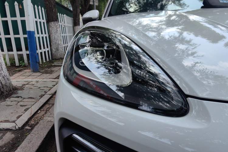 Used Porsche Cayenne 2018 Cayenne 3.0T Right Front Headlight