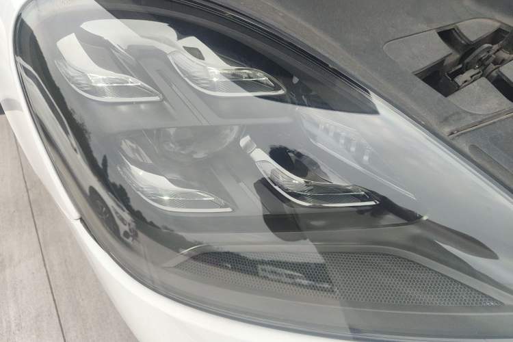 Used Porsche Cayenne 2018 Cayenne S 2.9T Right Front Headlight