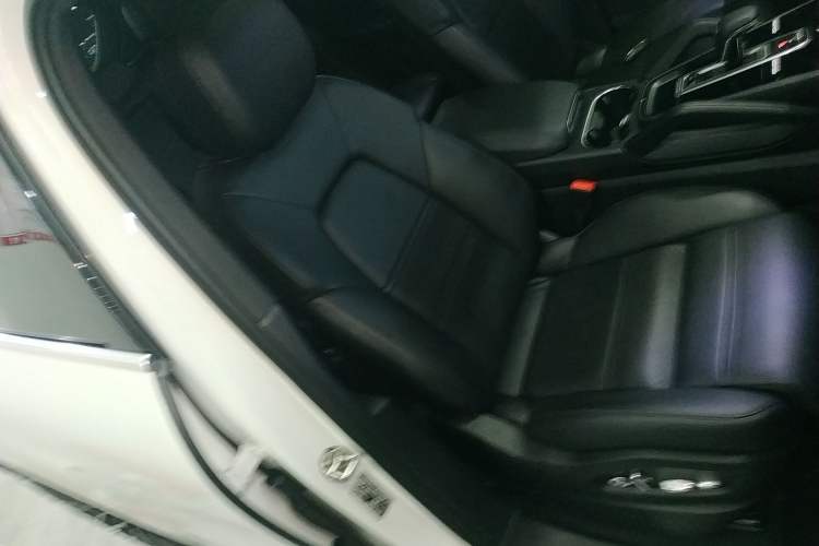 Used Porsche Cayenne 2018 Cayenne 3.0T Right Front Seat
