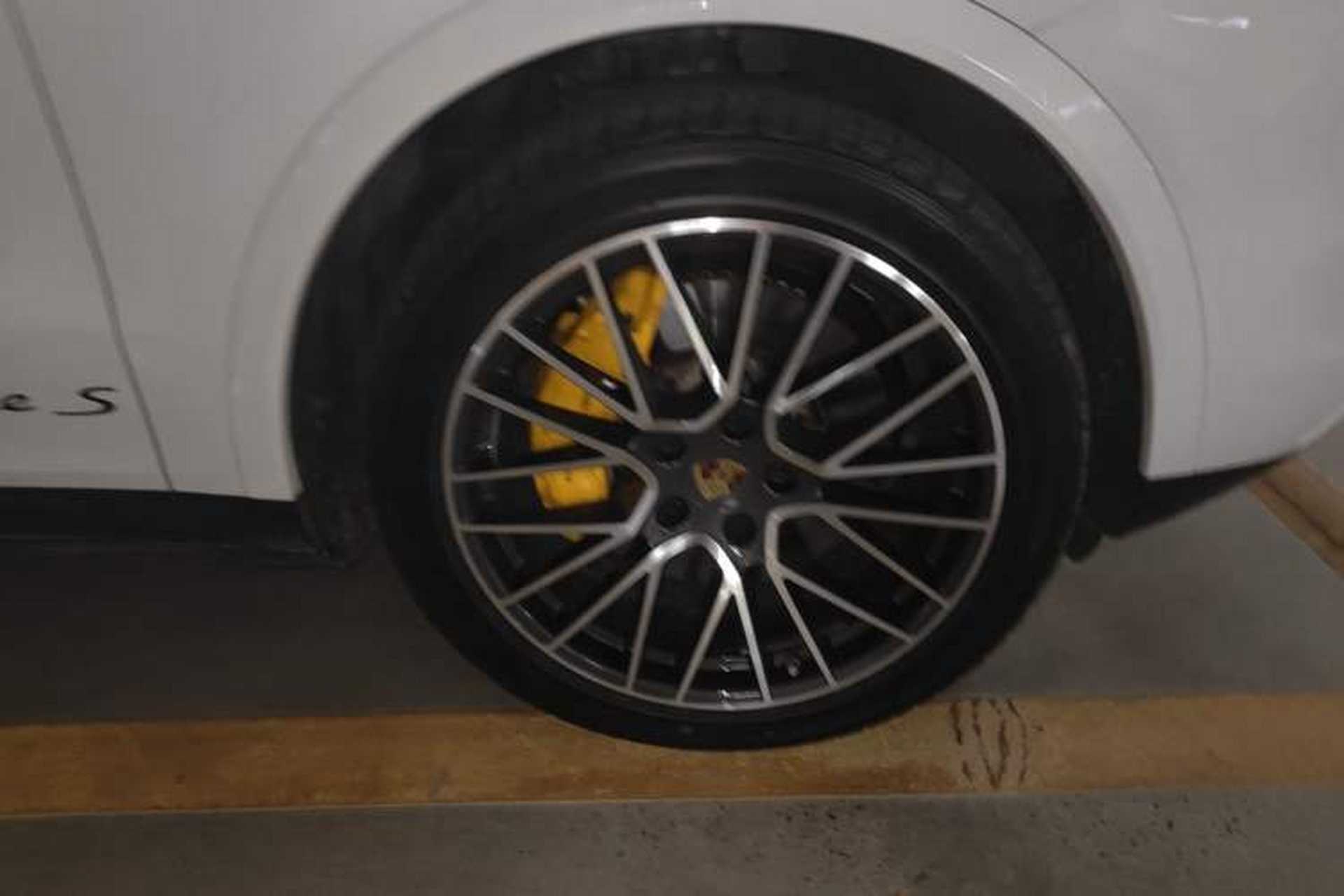 Used Porsche Cayenne 2018 Cayenne S 2.9T Right Front Wheel Hub