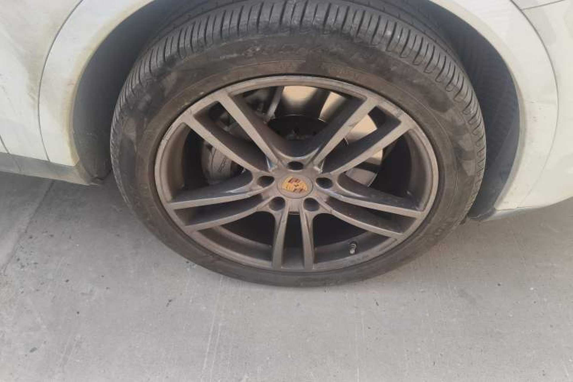 Used Porsche Cayenne 2018 Cayenne S 2.9T Right Front Wheel Hub