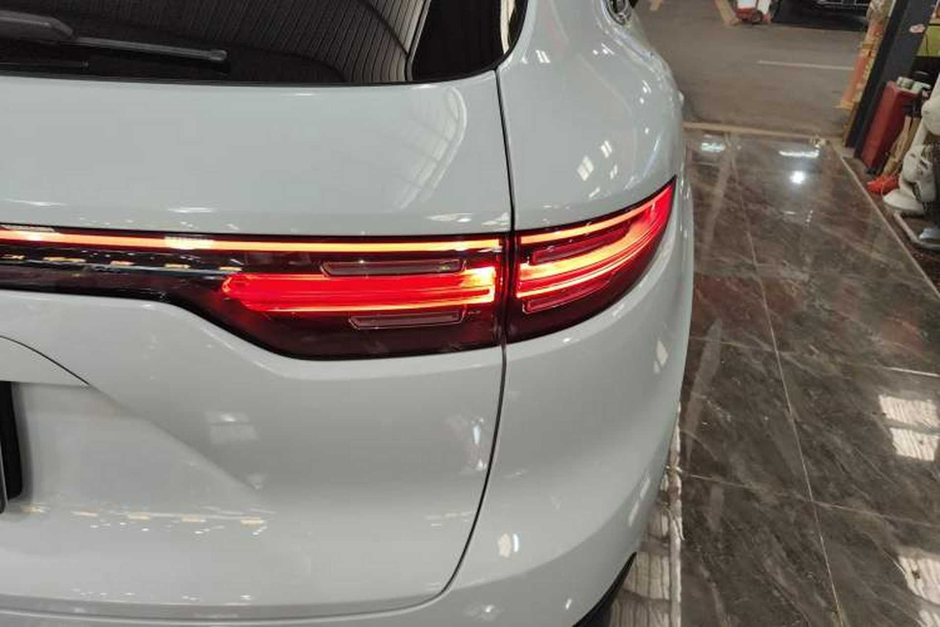 Used Porsche Cayenne 2018 Cayenne 3.0T Right Rear Taillight