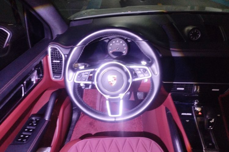 Used Porsche Cayenne 2018 Cayenne 3.0T Steering Wheel