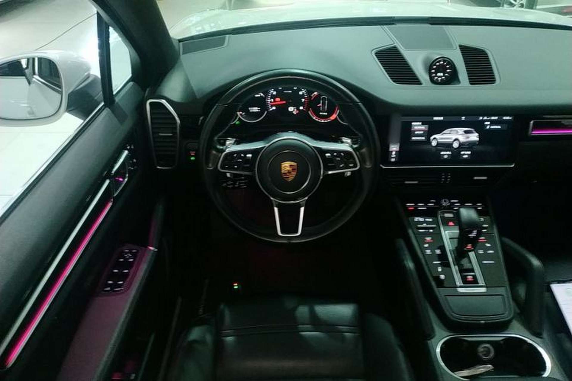 Used Porsche Cayenne 2018 Cayenne 3.0T Steering Wheel