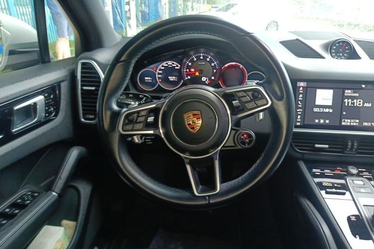 Used Porsche Cayenne 2018 Cayenne 3.0T Steering Wheel