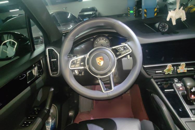 Used Porsche Cayenne 2018 Cayenne 3.0T Steering Wheel