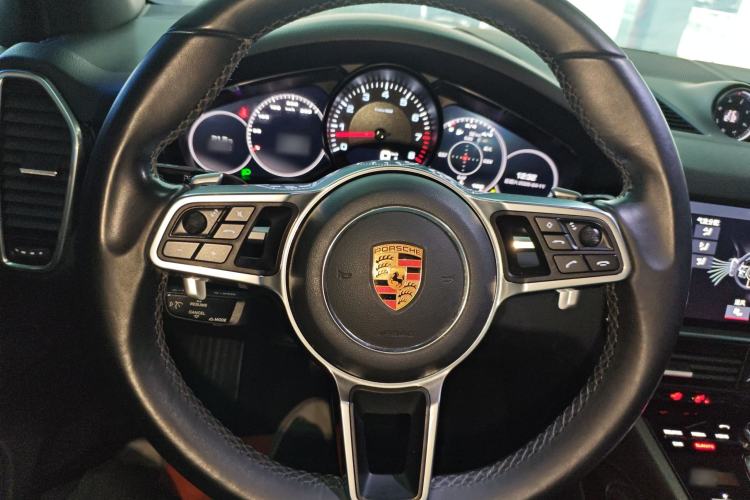 Used Porsche Cayenne 2018 Cayenne 3.0T Steering Wheel
