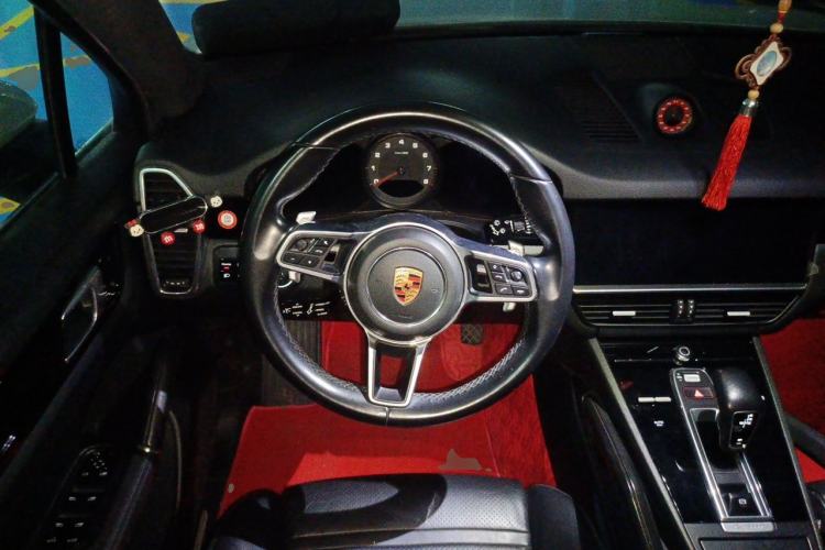 Used Porsche Cayenne 2018 Cayenne 3.0T Steering Wheel