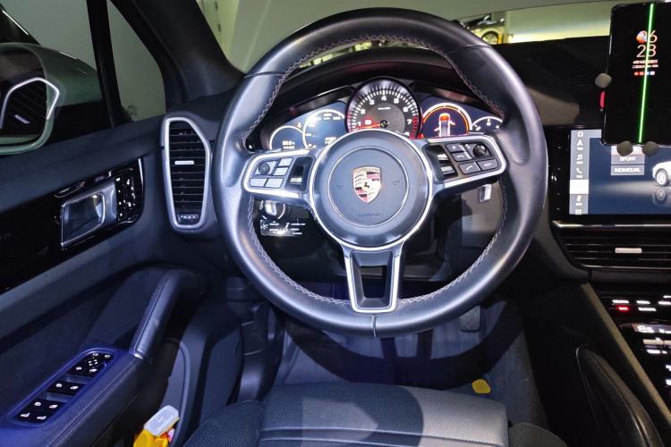 Used Porsche Cayenne 2018 Cayenne 3.0T Steering Wheel