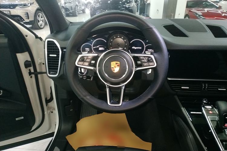 Used Porsche Cayenne 2018 Cayenne 3.0T Steering Wheel