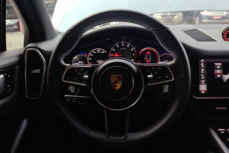 Used Porsche Cayenne 2018 Cayenne 3.0T Steering Wheel