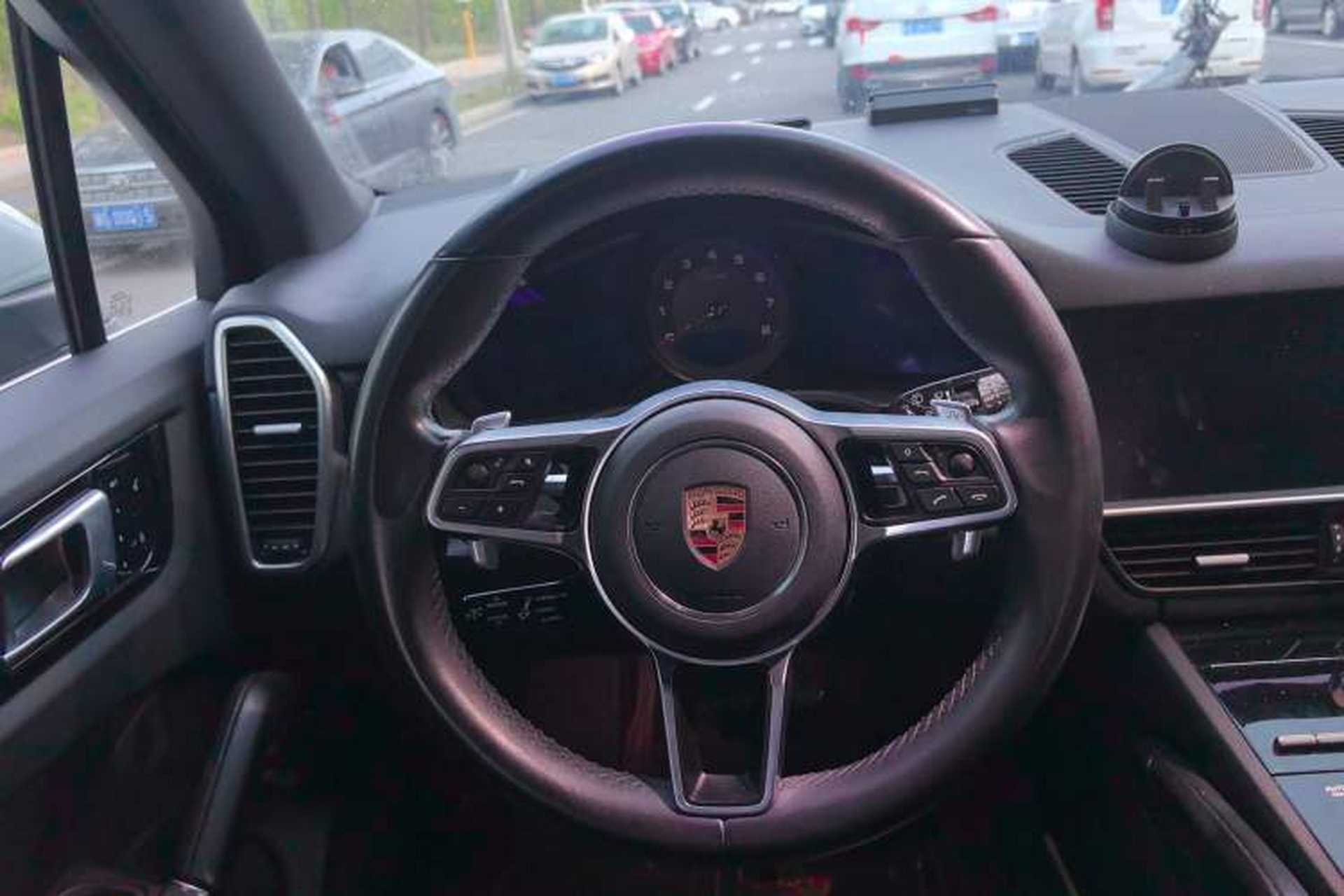 Used Porsche Cayenne 2018 Cayenne 3.0T Steering Wheel