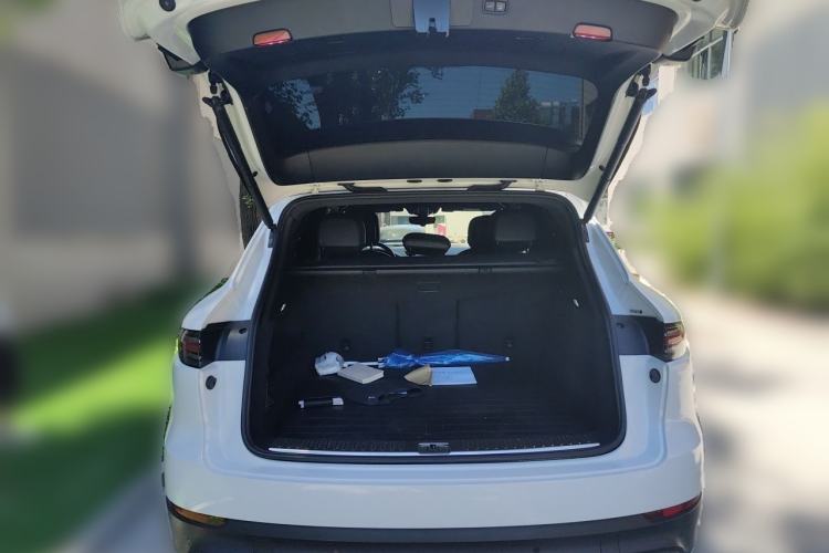 Used Porsche Cayenne 2018 Cayenne 3.0T Trunk