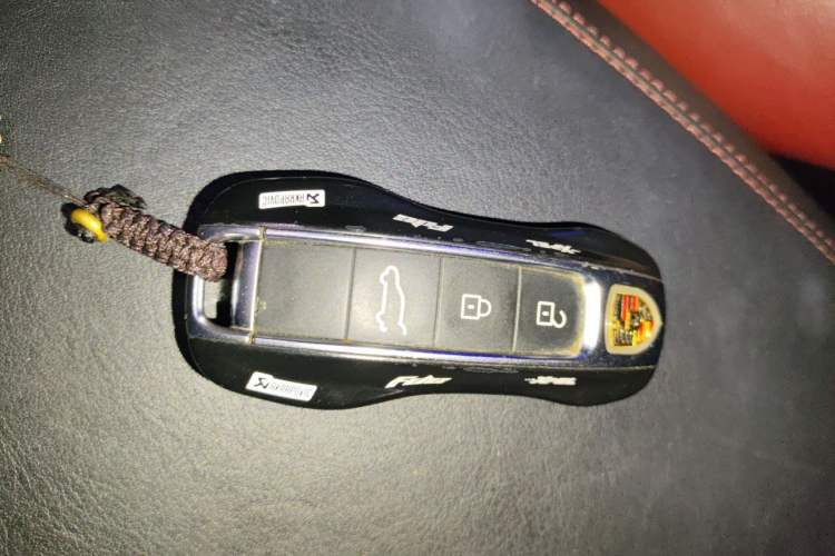 Used Porsche Cayenne 2018 Cayenne 3.0T Vehicle Key