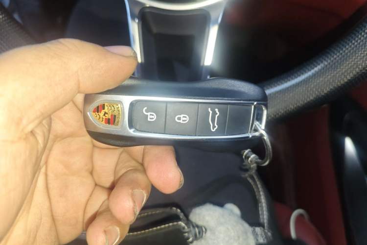 Used Porsche Cayenne 2018 Cayenne 3.0T Vehicle Key